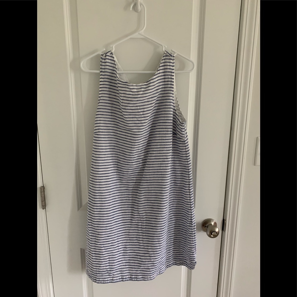 ❤️ 3/$15 BUNDLE and SAVE!❤️ striped linen stress
